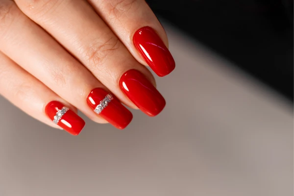 LUMIÈRE STUDIO​ Esmalteria Express. Atendimento rápido sem comprometer a qualidade. Atendemos por ordem de chegada ou agendamento.